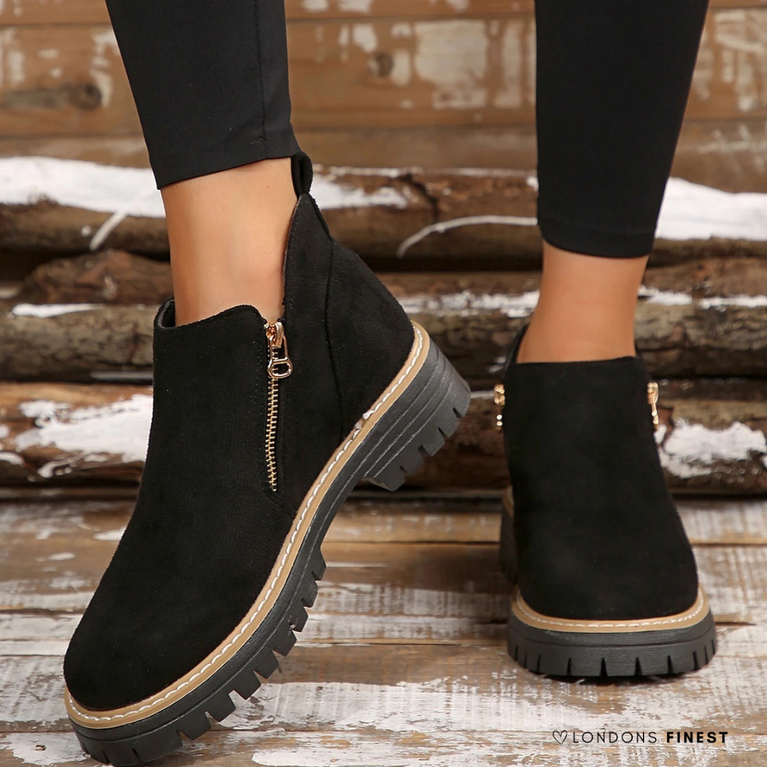 Black / 10 UK (43 EU)