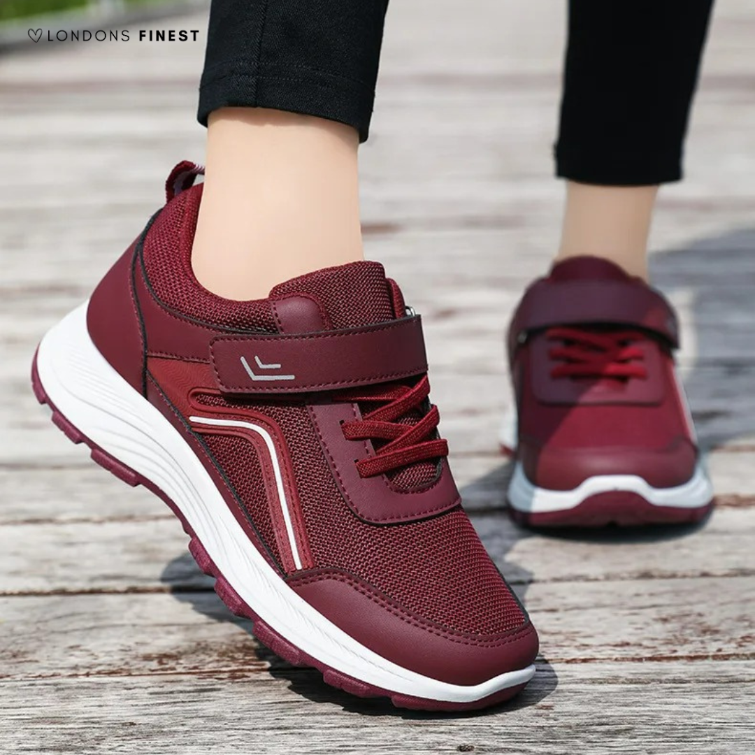 Red / 8 UK (41 EU)