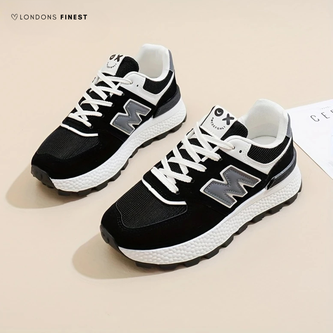 Black / 8 UK (41 EU)