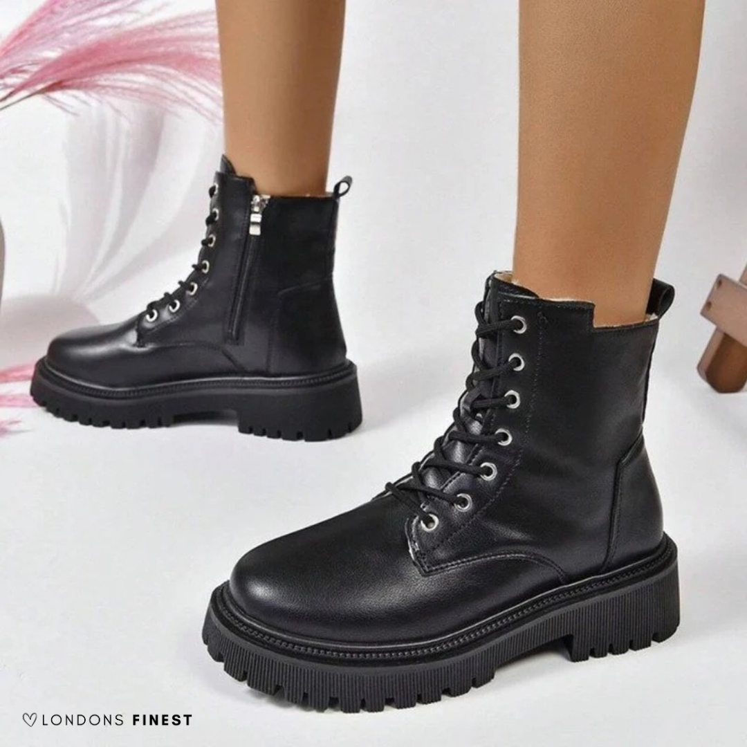 Black / 9 UK (42 EU)