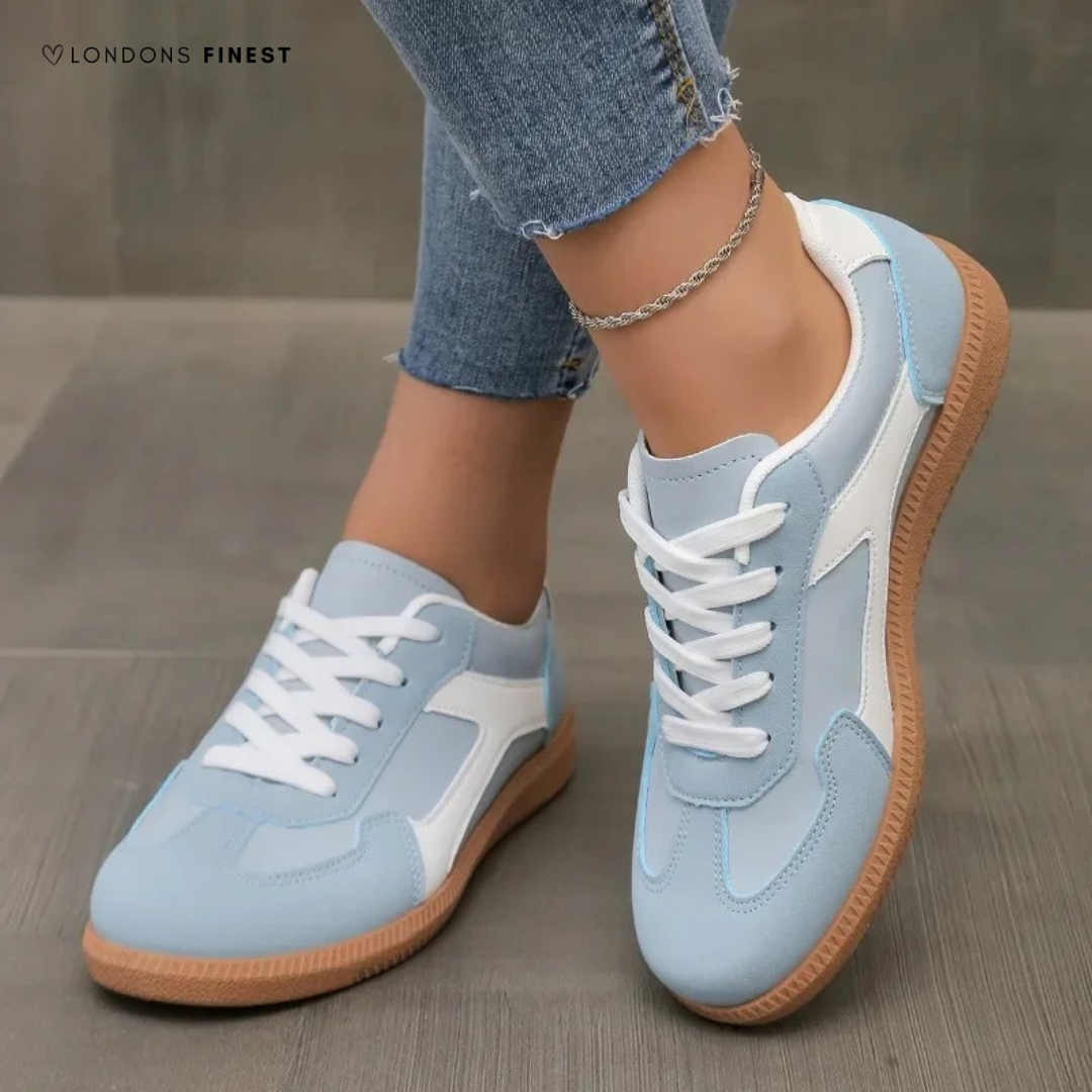 Blue / 9 UK (42 EU)