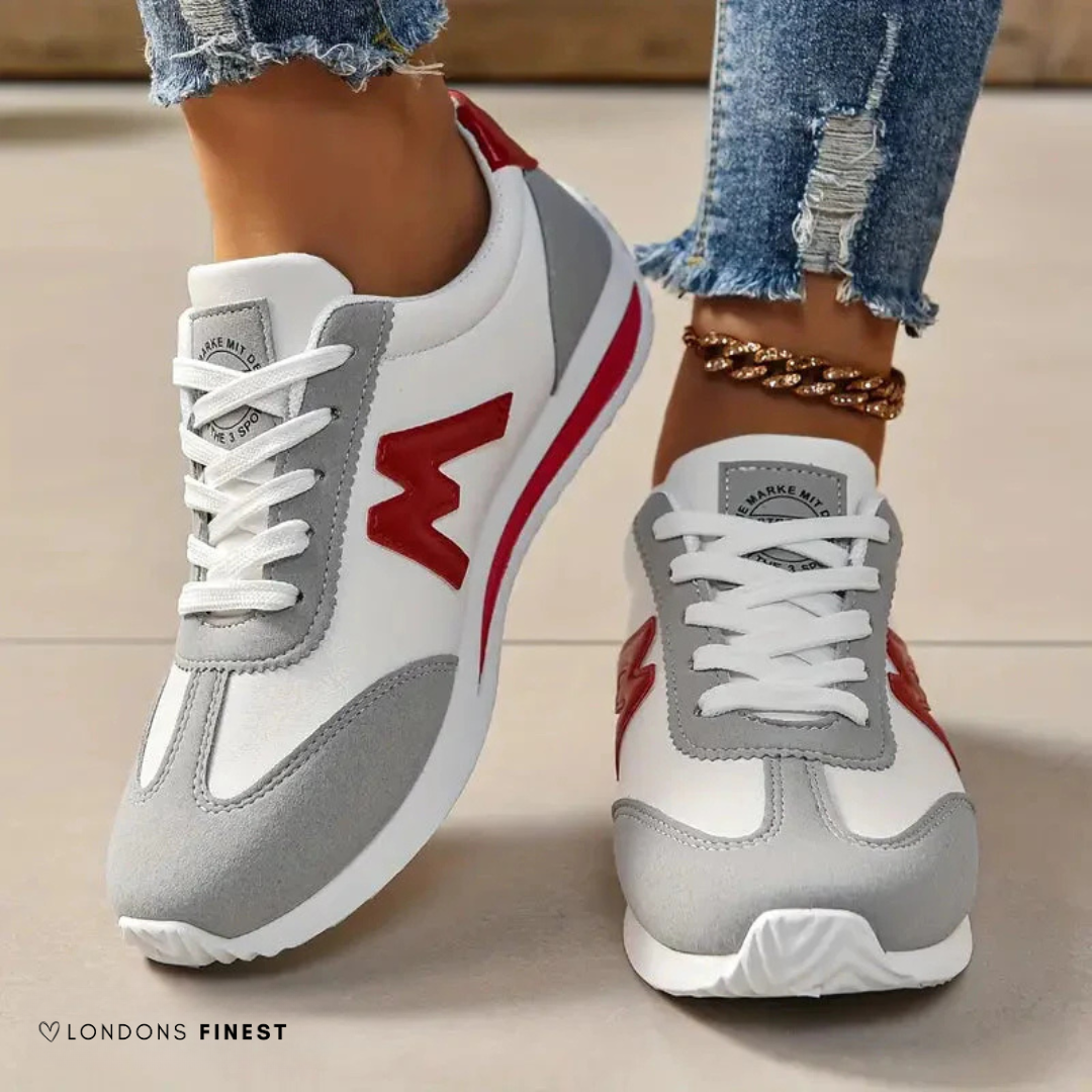Red / 8 UK (41 EU)