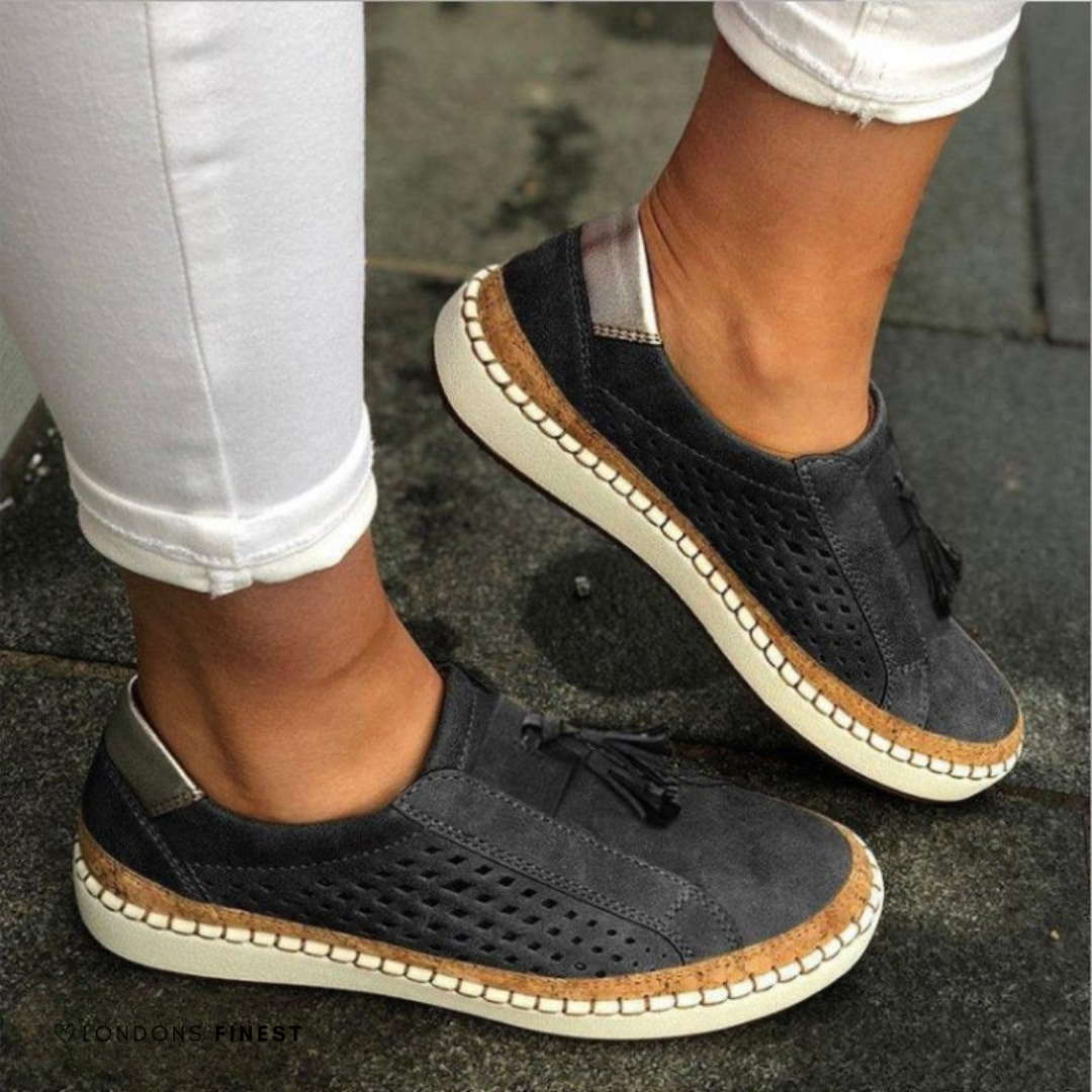 Black / 10 UK (43 EU)