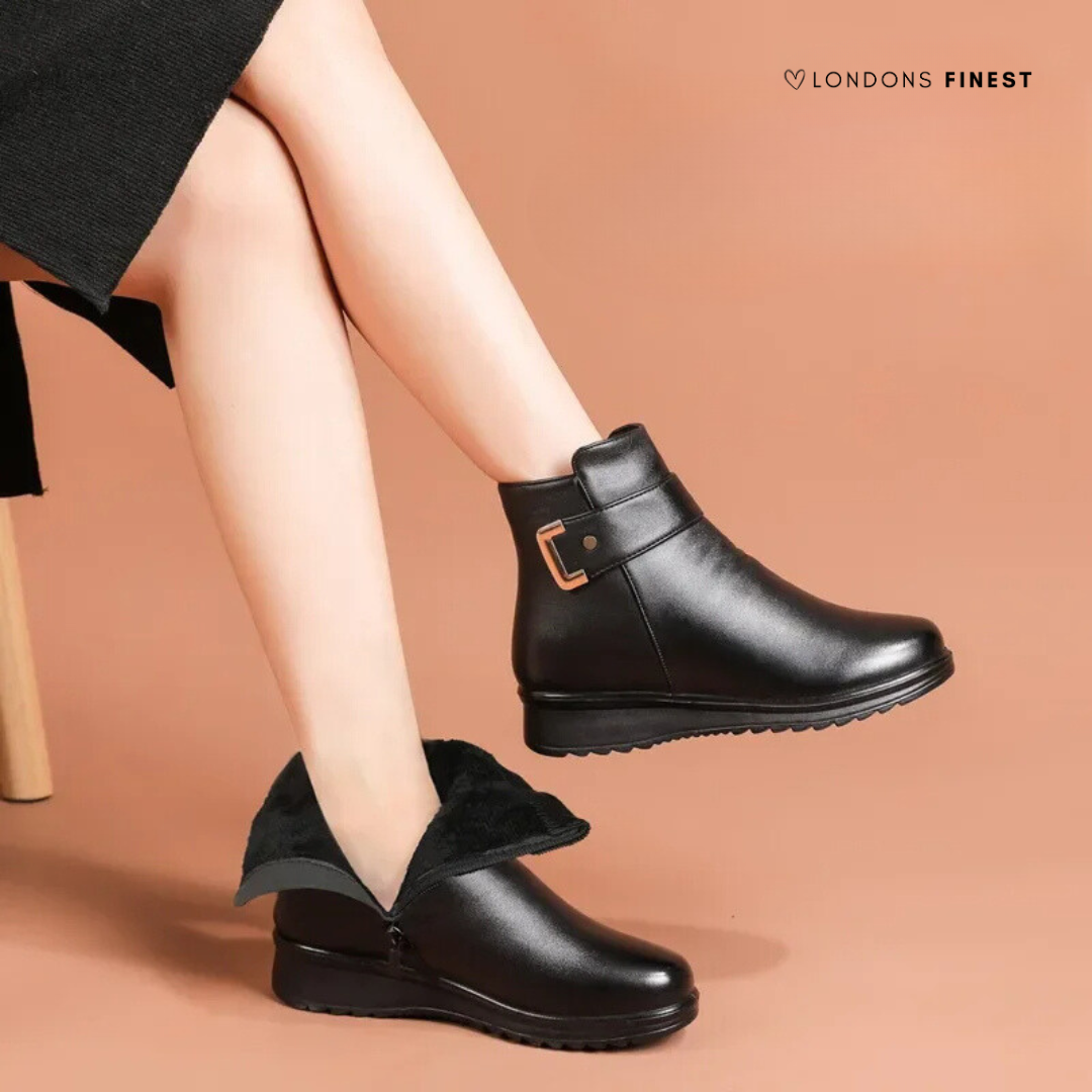 Black / 9 UK (42 EU)