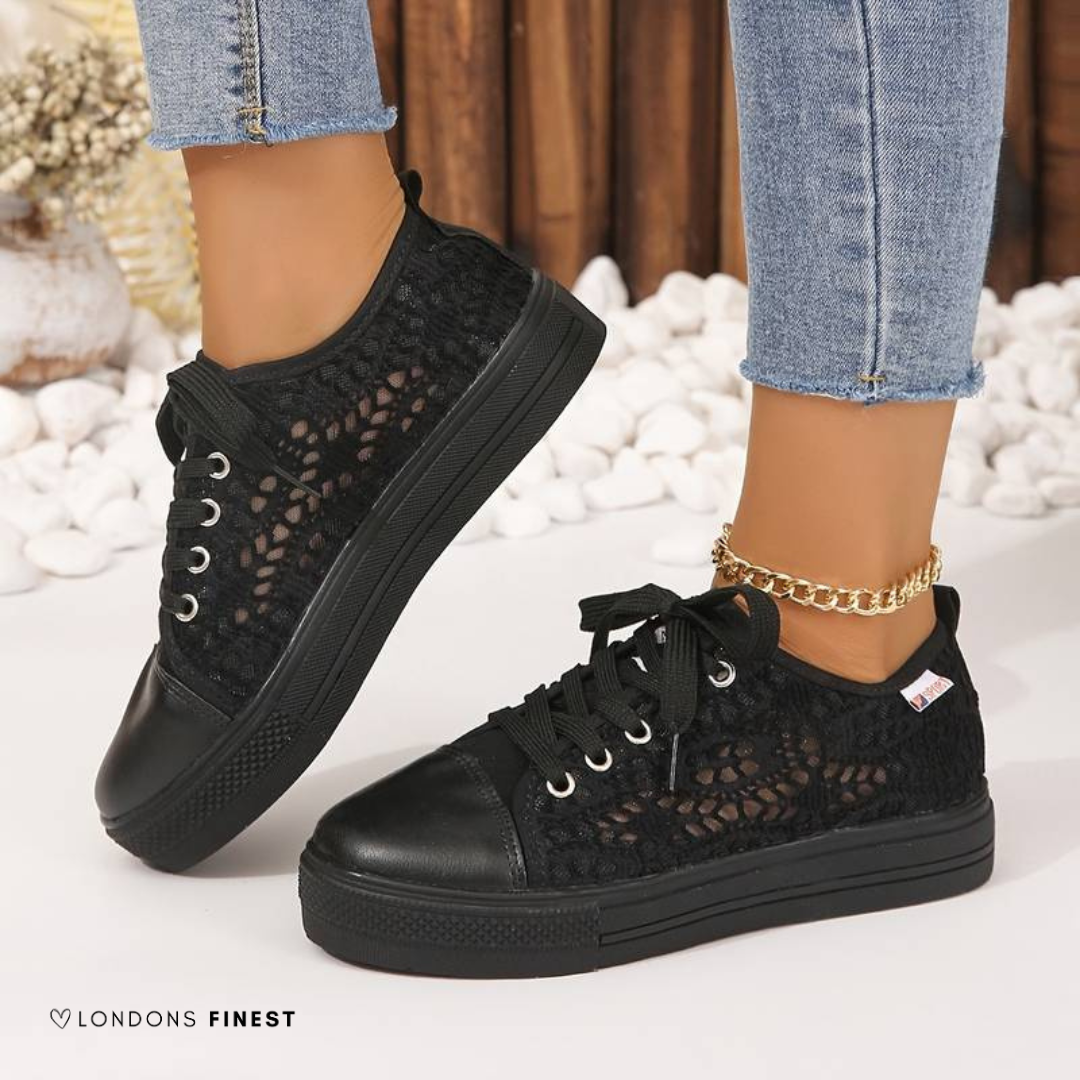Black / 9 UK (42 EU)