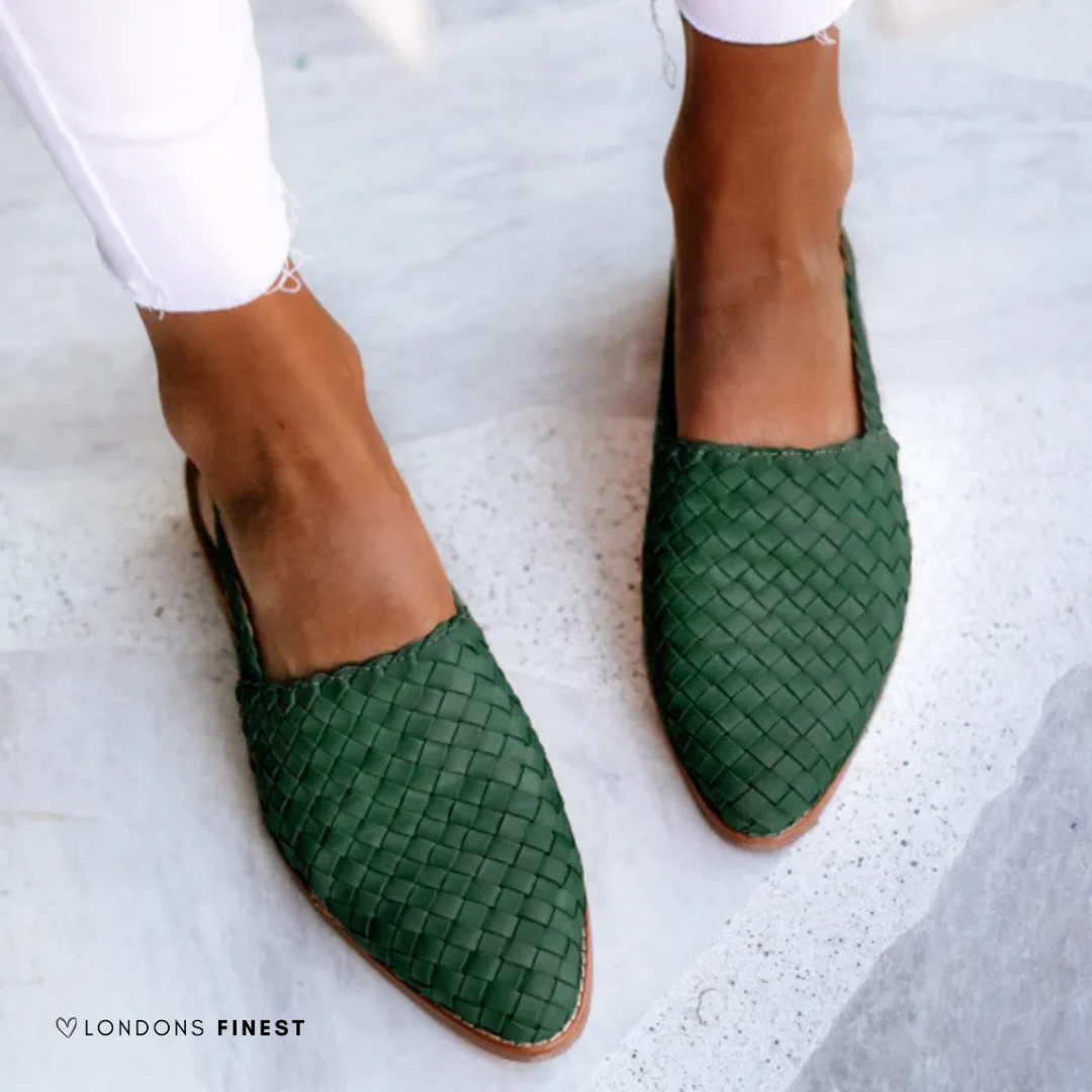 Green / 10 UK (43 EU)