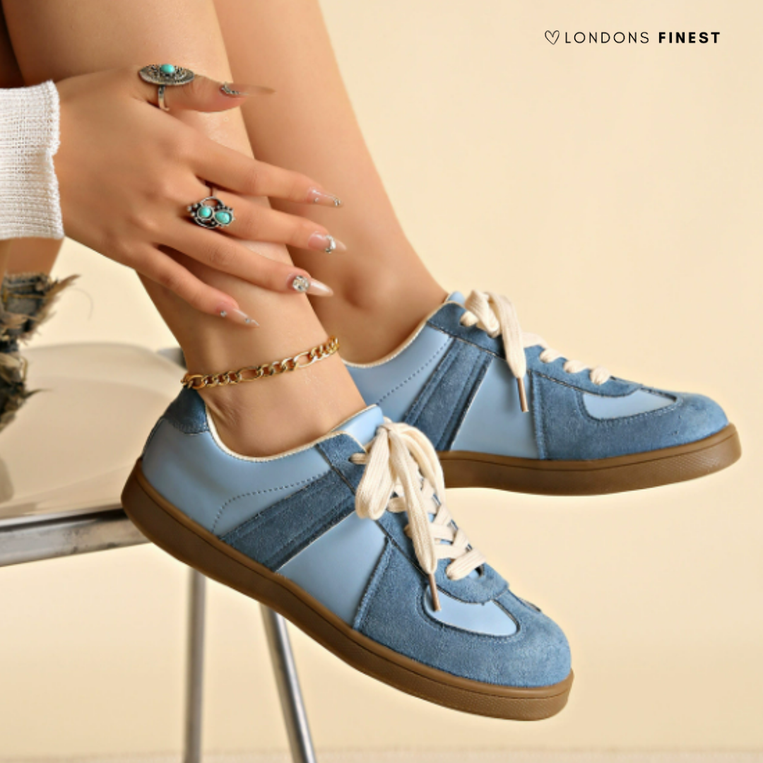 Blue / 9 UK (42 EU)