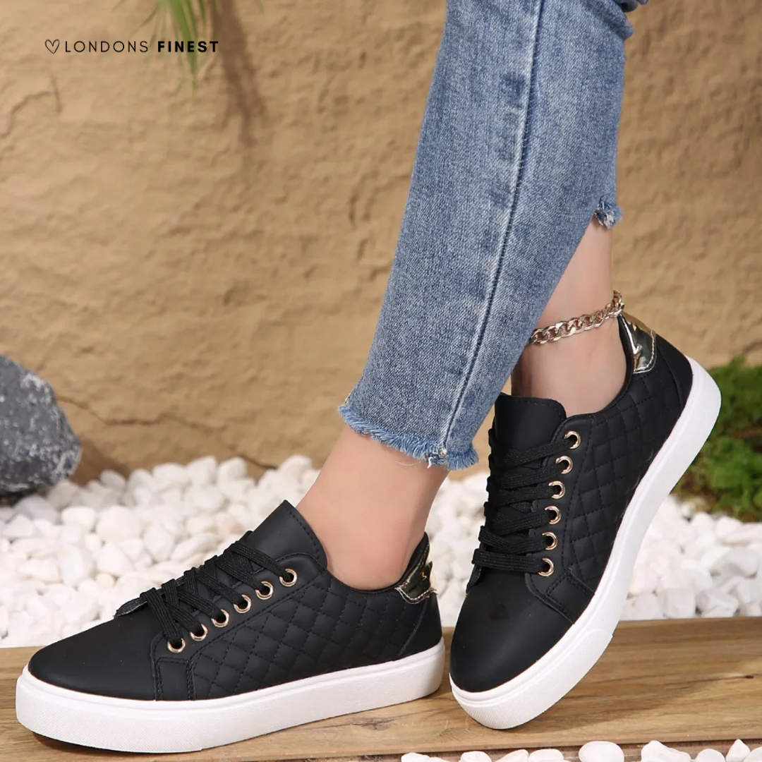 Black / 8 UK (41 EU)