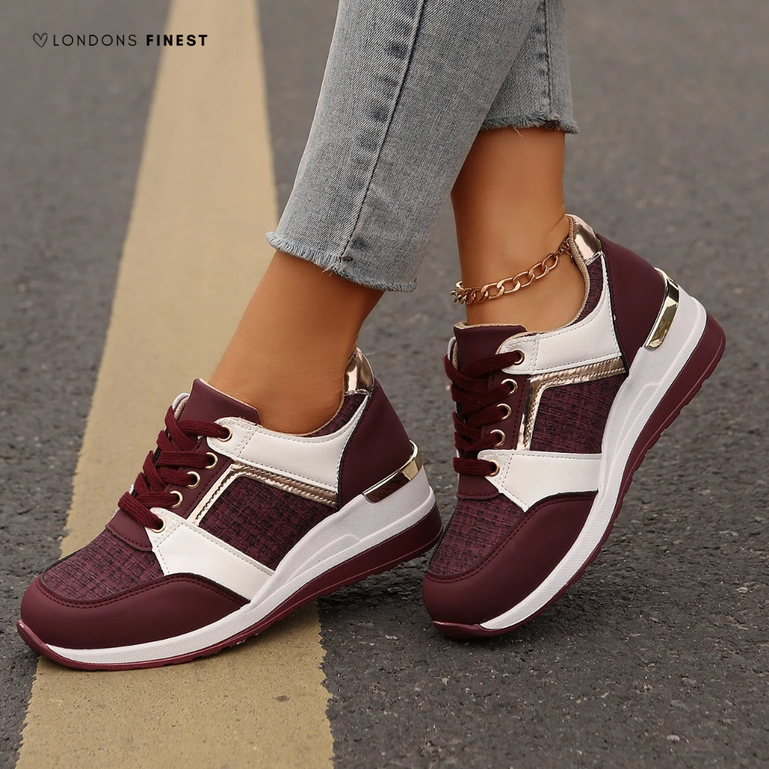 Red / 10 UK (43 EU)