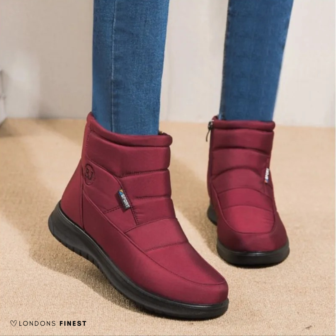 Red / 9 UK (42 EU)