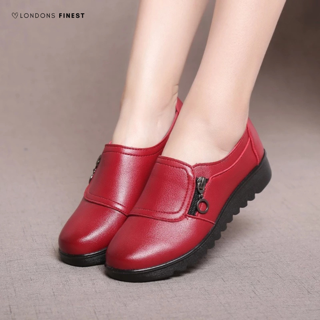Red / 8 UK (41 EU)